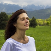 inhale